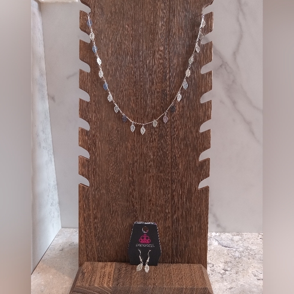 paparazzi Jewelry - Paparazzi Leaf Necklace & Earring Set